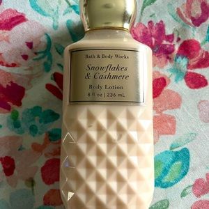 Bath and Body Works Snowflakes & Cashmere Body Lotion